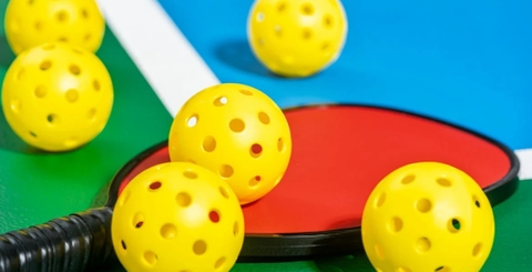 Những đặc điểm cơ bản của bóng Pickleball trong nhà