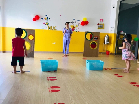 Top 20+ đồ chơi vận động mầm non tự tạo giúp trẻ phát triển thể chất