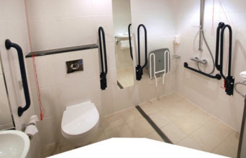 Nhà vệ sinh đạt chuẩn cho người khuyết tật, người cao tuổi, nhà già