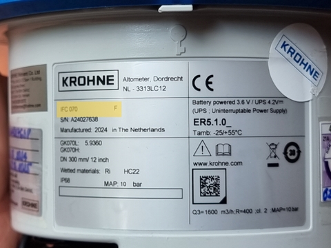 Ký hiệu ‘F’ sau chữ ‘IFC 070’ – Trên converter của Waterflux 3070