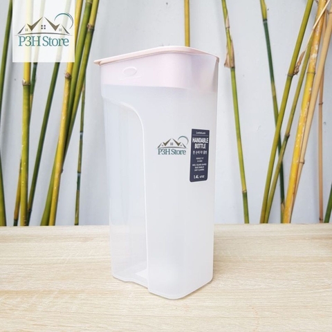 Bình đựng nước LocknLock Handle Bottle dung tích 1.4L HAP817