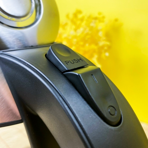 Ấm đun siêu tốc Lock&Lock thân bình thủy tinh dung tích 1.8L công suất 1850W  EJK418SLV