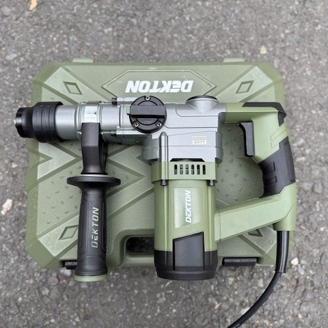 Máy Khoan Đục 2 Chức Năng 1050W Dekton DK-RH2702XPRO