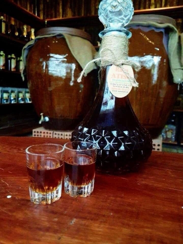 Rượu ngâm Atiso