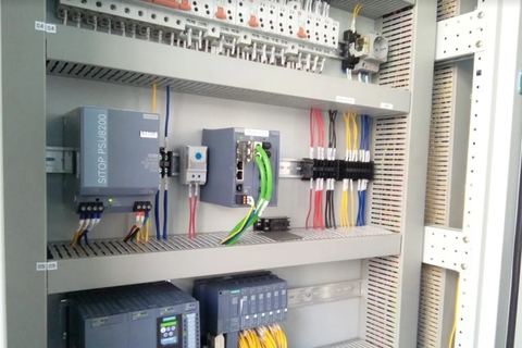 Tối Ưu Hóa Quản Lý Năng Lượng Với Tủ Điện Siemens