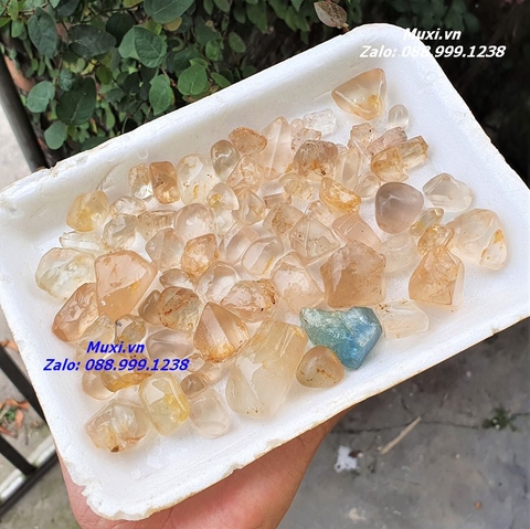 Đá Topaz có Những Màu Nào-Màu nào đẹp và giá trị nhất?