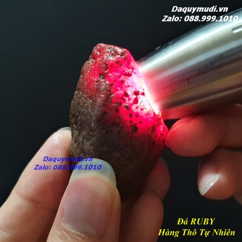 ĐÁ RUBY LÀ GÌ  – TÁC DỤNG VÀ Ý NGHĨA CỦA ĐÁ RUBY