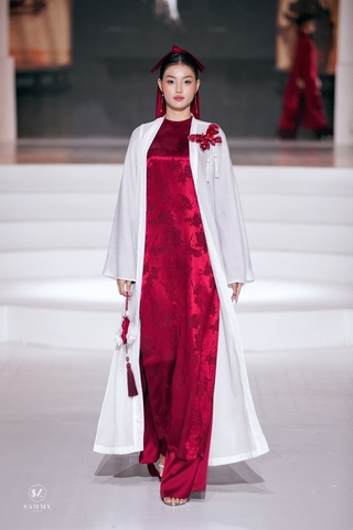 Áo choàng Điệp Hoàng (BST Tài Hoa)