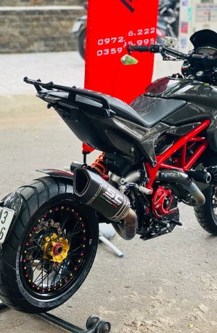 HYPERMOTARD 821 ĐEN