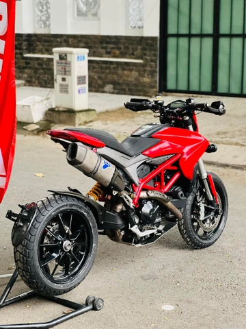 HYPERMOTARD 821 ĐỎ