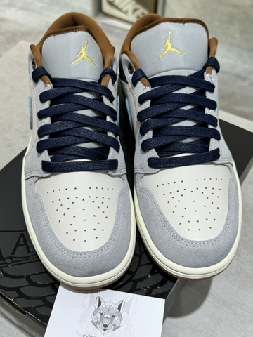 Nike Air Jordan 1 Low SE Phantom ‘Denim Swoosh’
