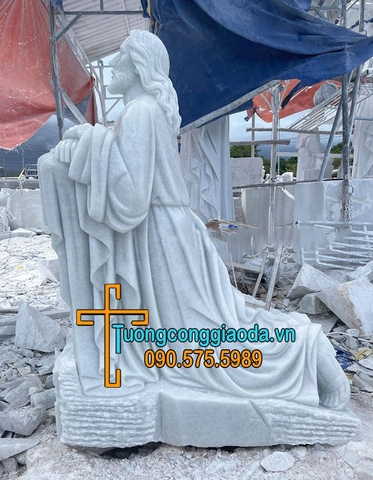 Tượng Chúa Cầu Nguyện Đá Trắng Đẹp Nhất