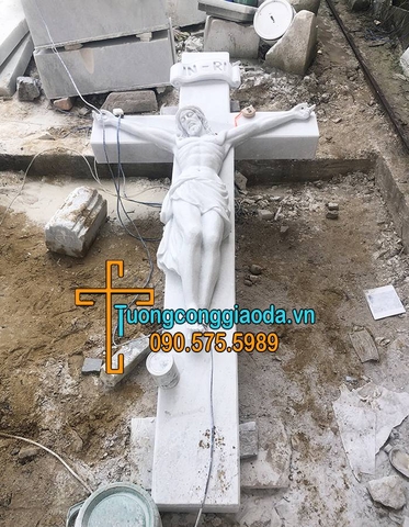 Tượng Chúa Chịu Nạn Bằng Đá Trắng Đẹp