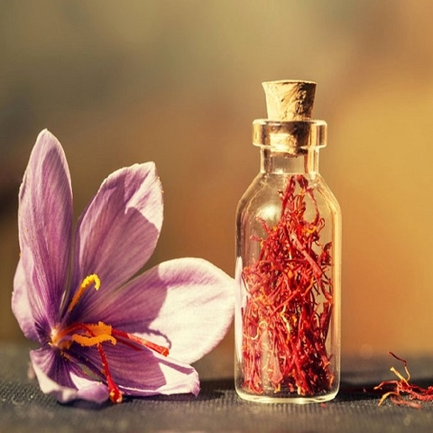 Mặt nạ Saffron & mật ong có thật sự thần thánh như lời đồn?