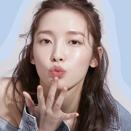 Dưỡng ẩm môi ban đêm có cần thiết?