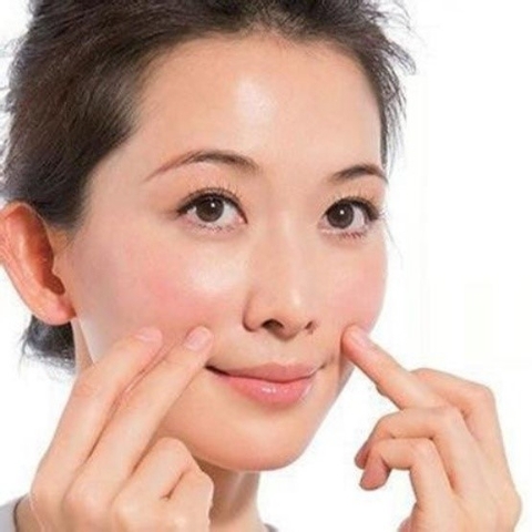 5 CÁCH XÓA RÃNH CƯỜI, NẾP NHĂN QUANH MIỆNG