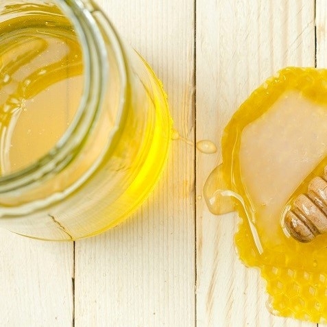 DA TRẮNG, MẶT XINH VỚI MẶT NẠ MẬT ONG