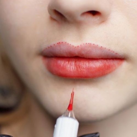 Những giải pháp cho đôi môi nhợt nhạt