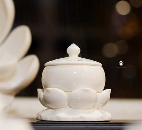 Lư hoa sen sứ trắng