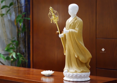 Tượng gốm Địa Tạng Bồ tát y vàng