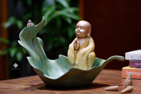 Lư đồng thiền định trên thuyền lá