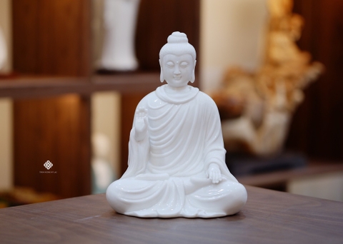 Tượng Phật Thích Ca thí nguyện thủ ấn sứ trắng