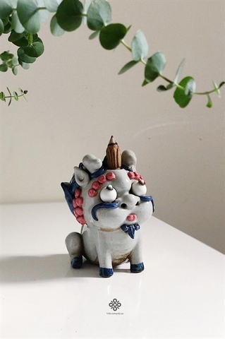 Lư gốm rồng ngáo