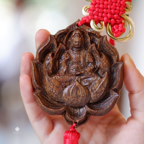 Khánh treo ô tô Quan Âm toạ sen sánh ghép