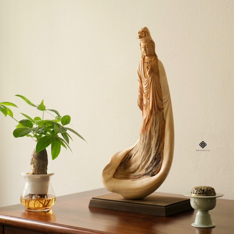 Tượng Quan Âm Bồ tát lũa nhai bách
