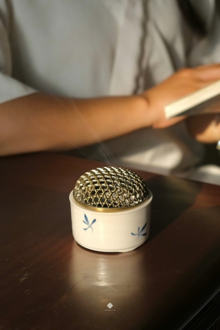 Lư gốm hoa lan vẽ tay