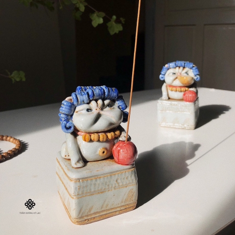 Lư gốm Mèo may mắn