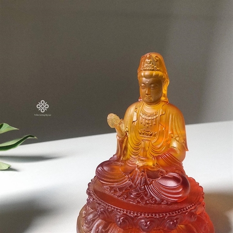 Tượng Quan Âm Bồ tát lưu ly vàng