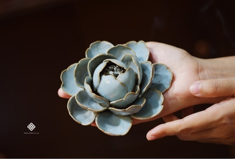 Hoa mẫu đơn gốm cắm nhang không tăm 12.5cm