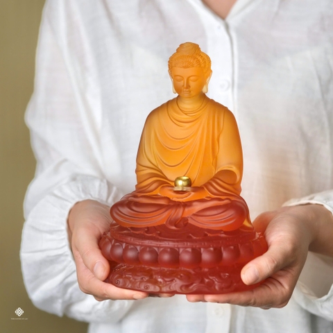 Tượng Đức Phật Thích Ca nguyên thuỷ lưu ly vàng
