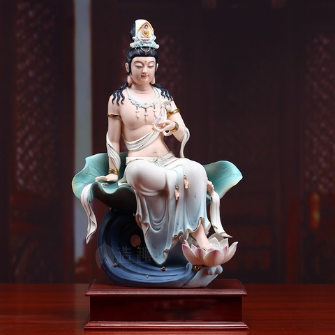 Tượng gốm Quán Tự Tại Bồ tát dòng chảy liên hoa