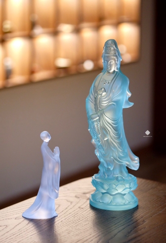 Tượng Quan Âm Bồ tát lưu ly xanh ngọc 29cm