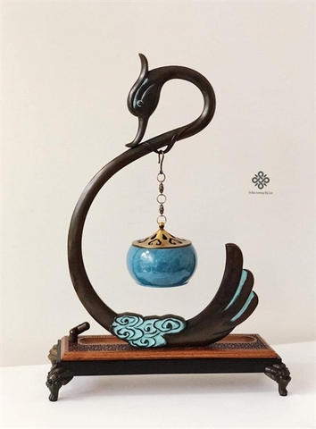 Lư đồng treo thiên nga xanh dương