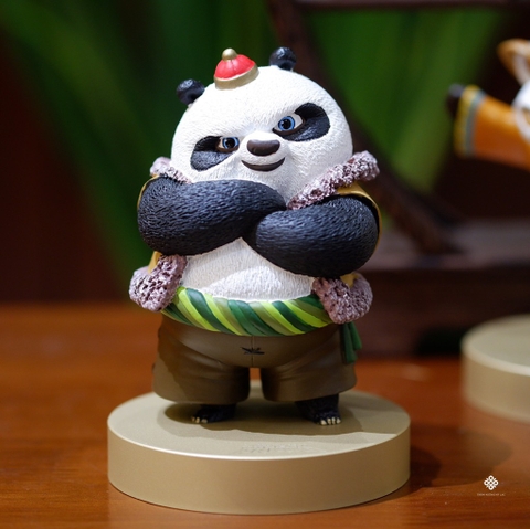Tượng đồng Gấu Po