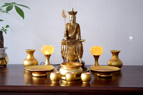 Ban thờ đồng vàng