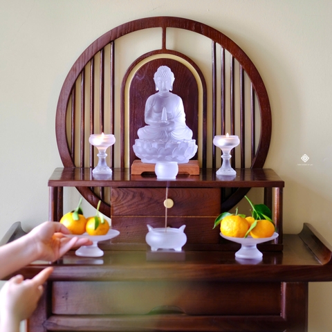 Ban thờ lưu ly trắng nhỏ