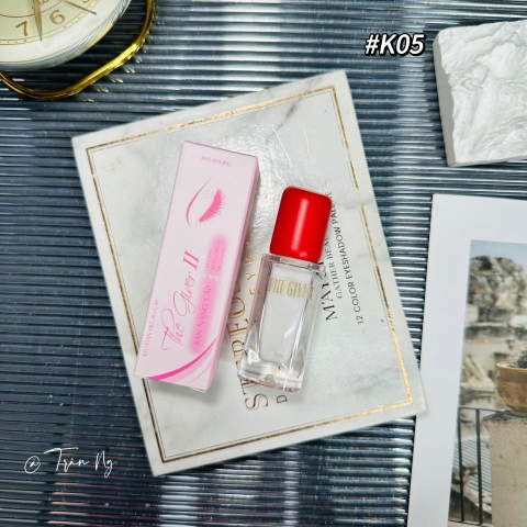 Keo dán mi The Giver