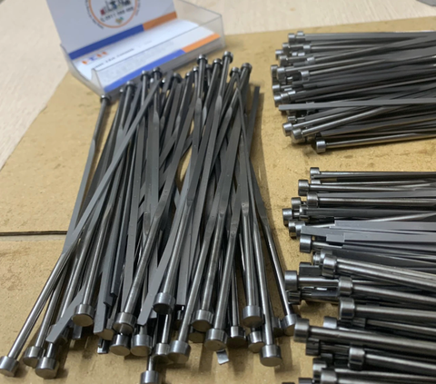 CHỐT ĐẨY KHUÔN ÉP NHỰA LÀ GÌ?