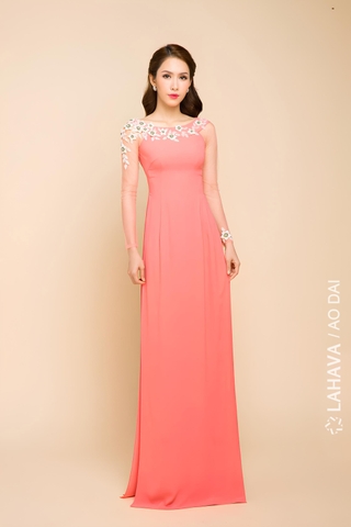 Áo dài dự tiệc cổ thuyền tay lưới trẻ trung