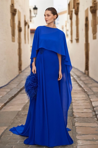 Đầm dạ hội lệch vai kết hợp áo choàng sang trọng