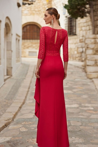 Đầm dạ hội cổ V phối ren sang trọng