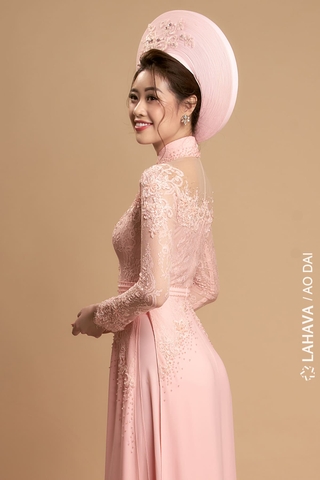 Áo dài hồng kết ren ngọt ngào