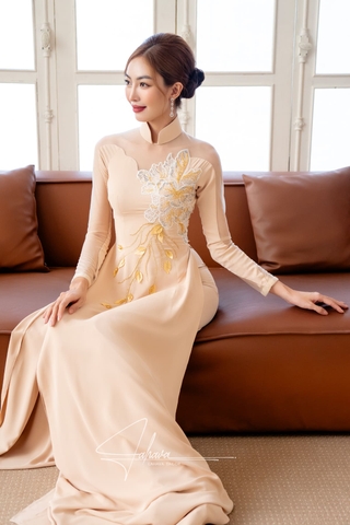 Mẫu áo dài hiện đại kết hoa ngọt ngào