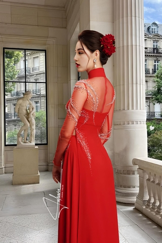 Áo dài dự tiệc đính kết cườm trẻ trung