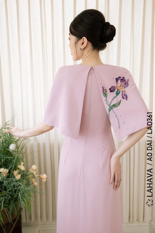 Áo dài dự tiệc đính kết hoạ tiết hoa Diên vĩ