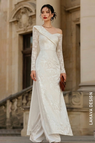 Áo Dài Gấm Lệch Vai Các Tân Trẻ Trung